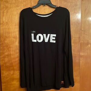 Peace Love World Black 'Peace Love World' Top